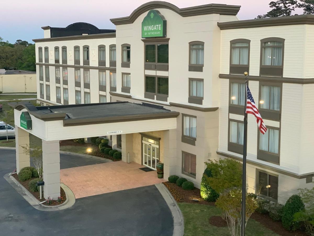 Hotel Wingate By Wyndham Southport Exterior foto